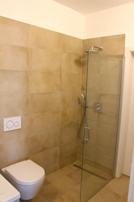 Paraderma Apartment Im Zentrum Baden Bei Wien ภายนอก รูปภาพ